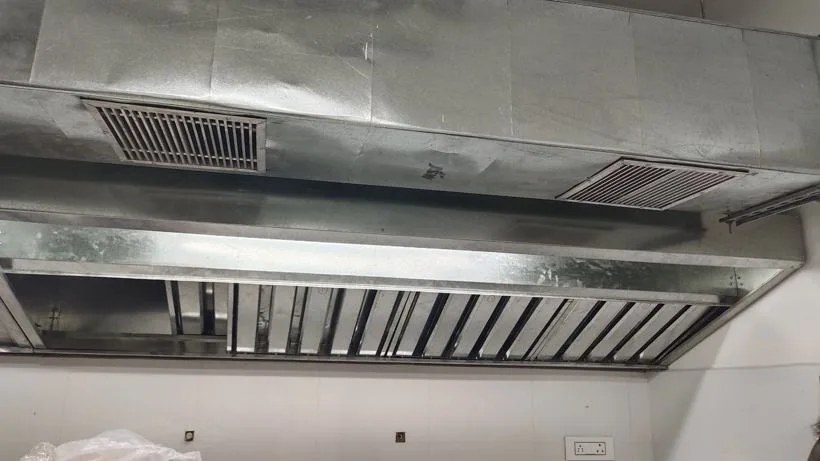 Kitchen Exhaust Hood – Installation View 2 - Modern Kitchen Equipments Balkampet