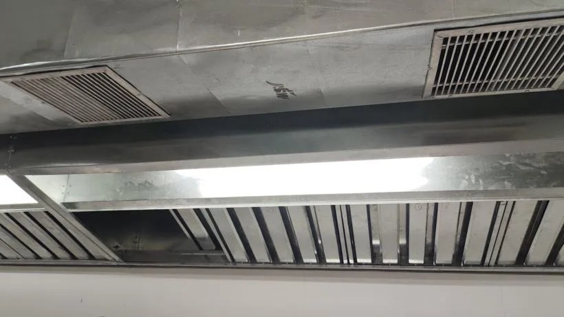 Kitchen Exhaust Hood – Installation View 7 - Modern Kitchen Equipments Balkampet