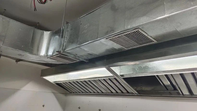 Kitchen Exhaust Hood – Installation View 8 - Modern Kitchen Equipments Balkampet